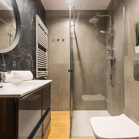 Flatbook - Center Bank Polsk Apartment